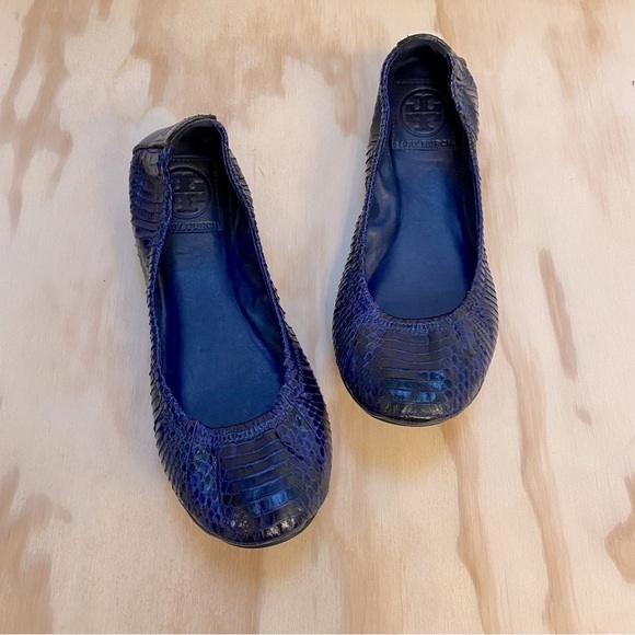 Tory Burch Eddie Snakeskin Embossed Flat - Picture 1 of 7